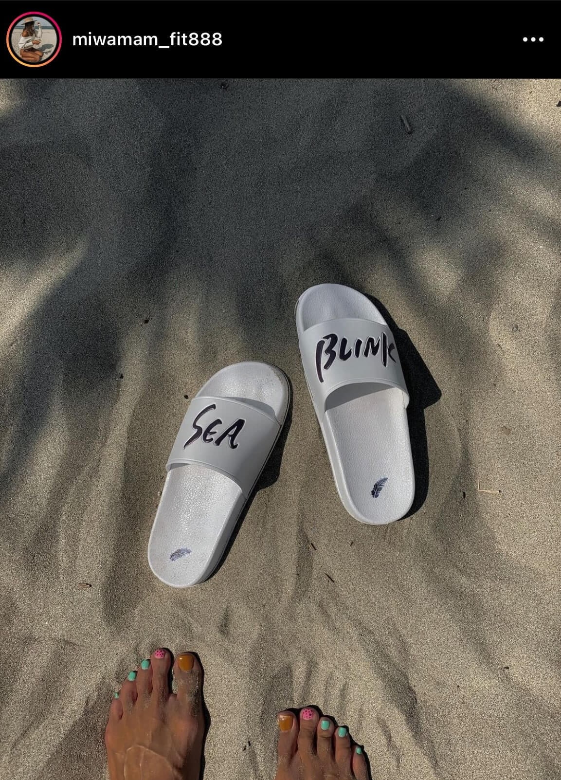 SEA BLINK ロゴスライドサンダル インスタ投稿写真